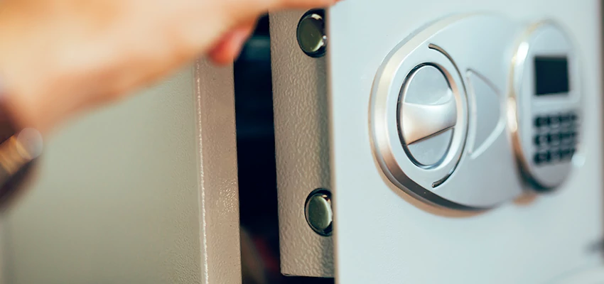 Fingerprint Safe Openers in Bergenfield, NJ