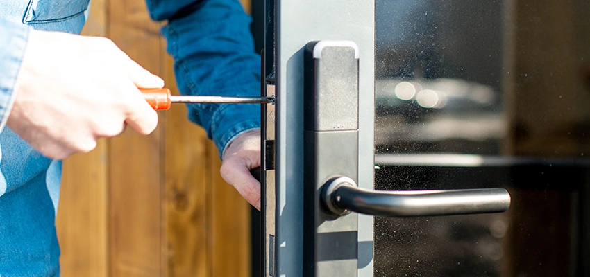 Aluminium Door Lock Replacement in Bergenfield, New Jersey